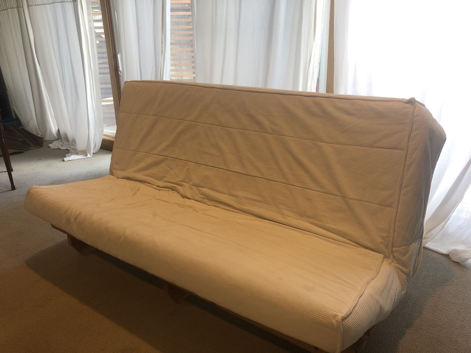 Free- Futon