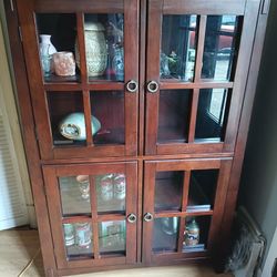 China Cabinet Real Wood Great Condtion
