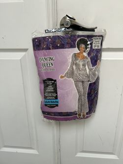Costume