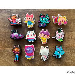 Gaby Dollhouse, Croc Charms Bundle