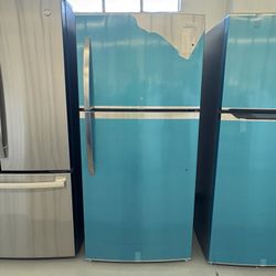 Frigidaire 30” 20 Cu Ft Garage Ready Top Freezer Refrigerator 