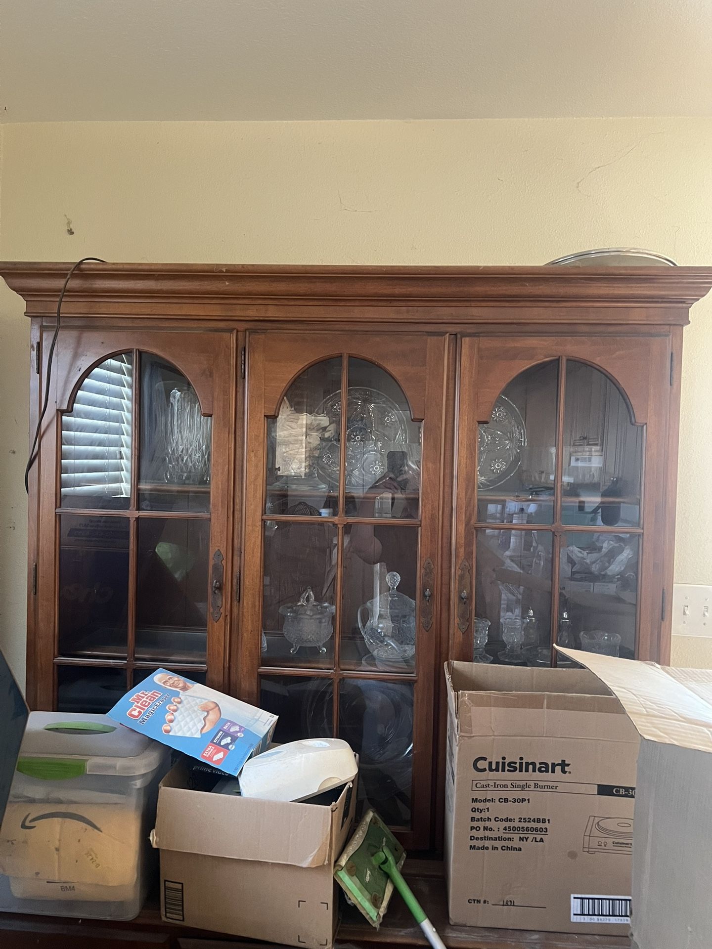 Free Ethan Allen China Cabinet