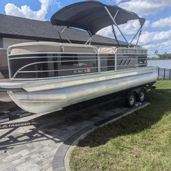 2021 Sun Tracker 22DLX