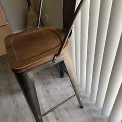 Tall Kitchen Table Or Island Chairs Or Bar Stools Paid 110.00.each , Selling For 10 a Piece, Very Good Deal !!!
