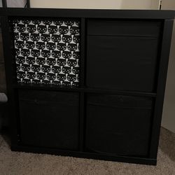 Square Storage Space with Black Cubes*3