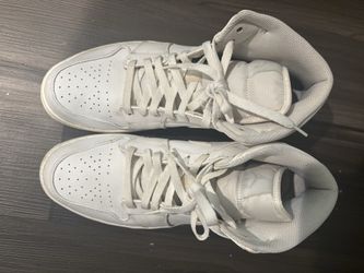 Nike White Jordans Size 11