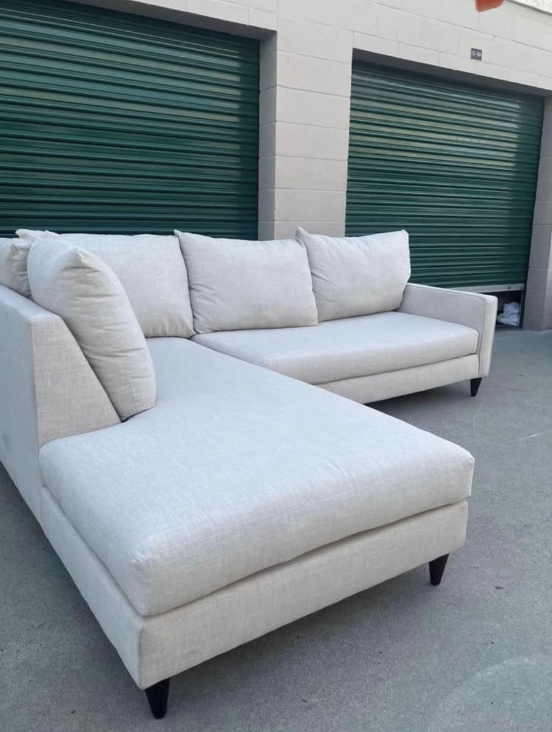 Beige Sectional Couch 🛻Delivery available🛻