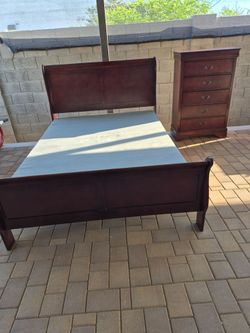 Queen Size Bed Frame With box spring and 5 drawers dresser chest,  in very good condition