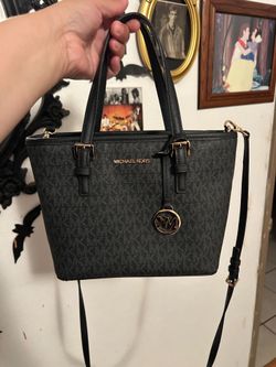 MICHAEL KORS PURSE 🖤🖤