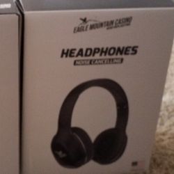 BRAND NEW HEADPHONES 🎧 NOISE CANCELLING 