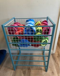 Beach Towel racks new towels (everything included)