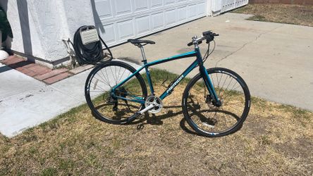City Hybrid Bike