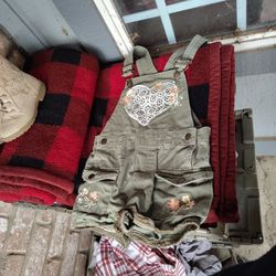 SIZE 4 GIRLS Overalls/Butterfly Boots Size 8