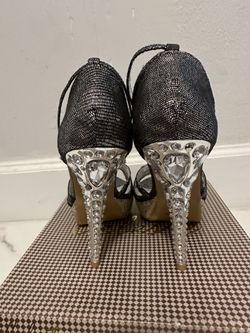 WOMEN SHOES Size 8/8.5