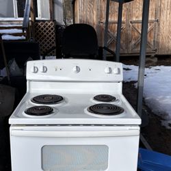 GE Electric Stove
