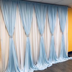 Light Blue And White Backdrop Decoration