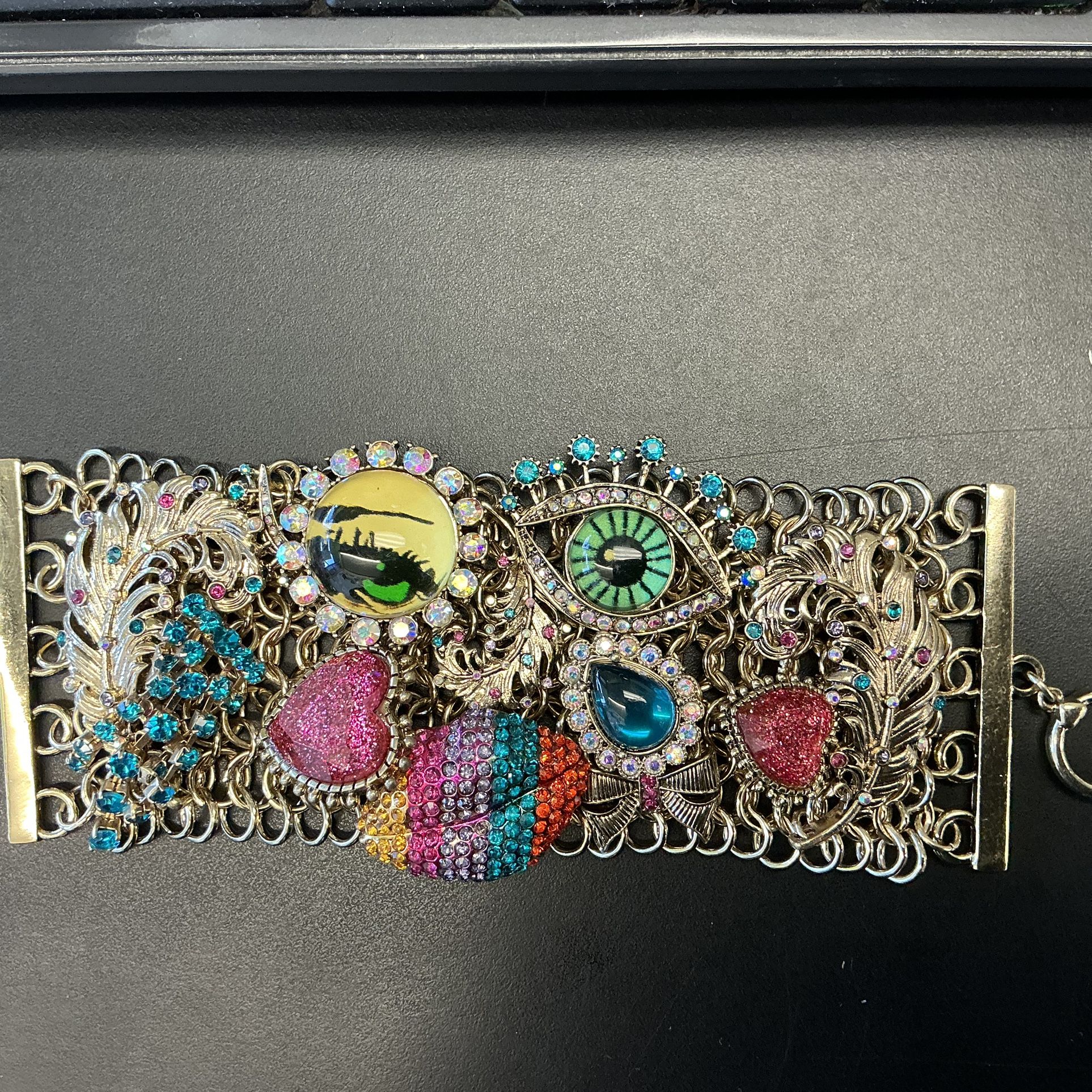 Betsey Johnson the Eyes Have it Toggle Bracelet