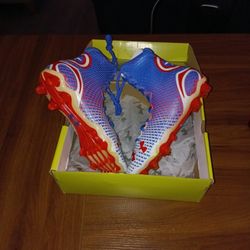 Under Armour Soccer Cleats New Size 9