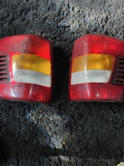 2004 Grand Cherokee Tail Lights