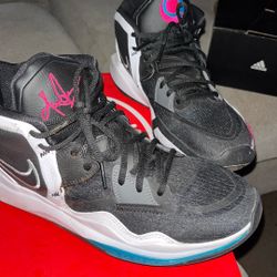 Nike Kyrie Infinity Basketball Shoes 