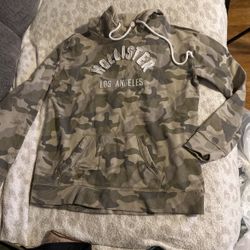 Women’s Hollister Sweater 