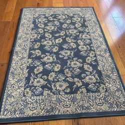 Floral 3’9x5’4 Area Rug