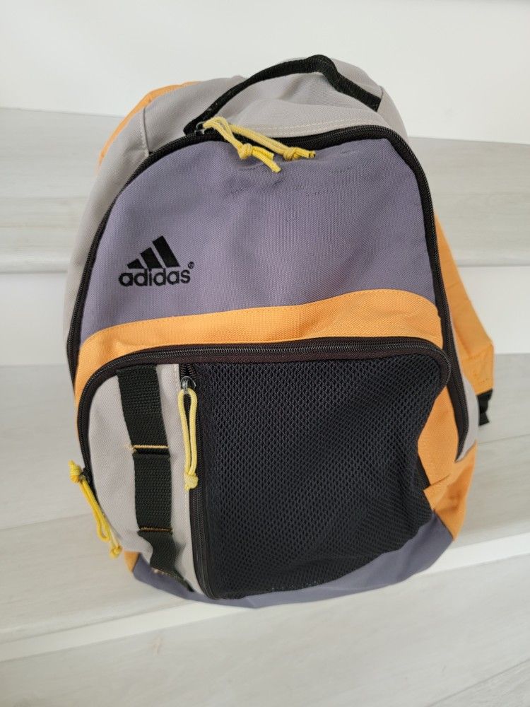 Onderbreking Knuppel zand Adidas Backpack for Sale in Fresno, CA - OfferUp