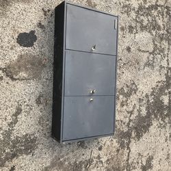 Storehouse Locking Key Cabinet
