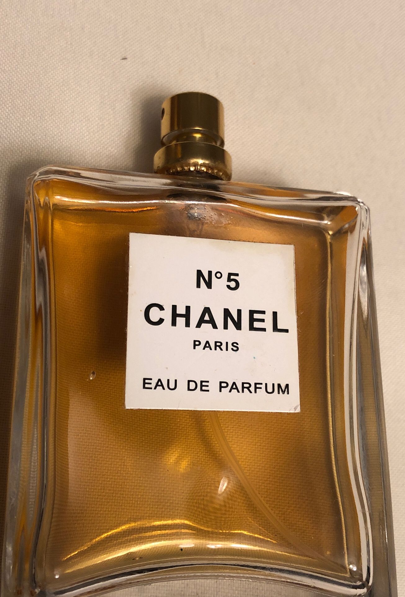 No 5 Chanel perfume