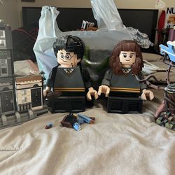 Harry Potter And Hermione Grander Large Lego Plus Grimmald Palace And Flying Ford 