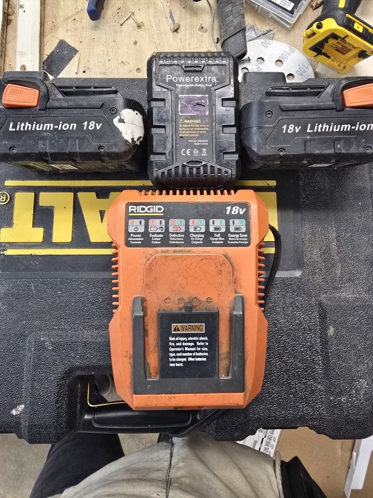 Ridgid 18v Charger And 3 Generic Ridgid Batteries
