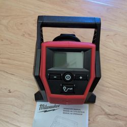 Milwaukee M12, Compact Inflator