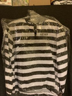Women’s prison outfit with shirt pants and hat