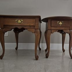 2 Solid Oak End Tables 