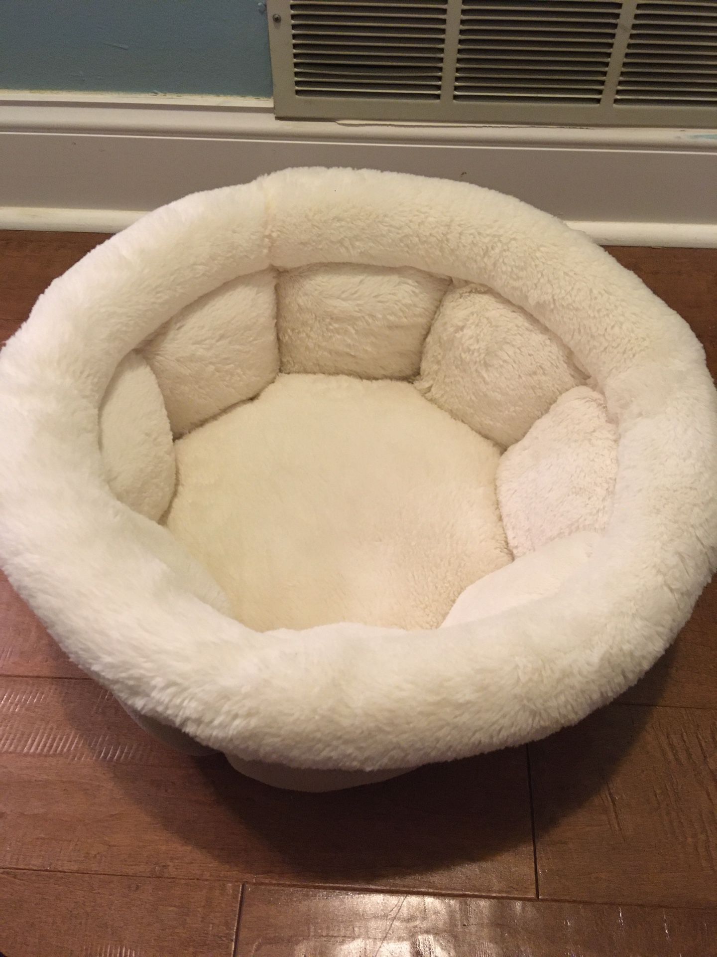 Small Dog Or Cat Bed