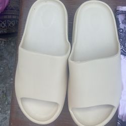 Slides Size 42 