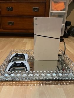 Digital Ps5 with 2 controllers and wires