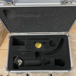 Note: Case only-in stock. Each case has a different engraved serial number on the box and on the gold coin. Brand new beautiful aluminum locking camer