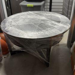 Round coffee table 