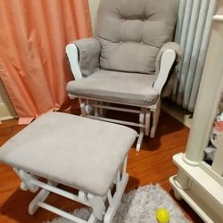 Rocking Chair 