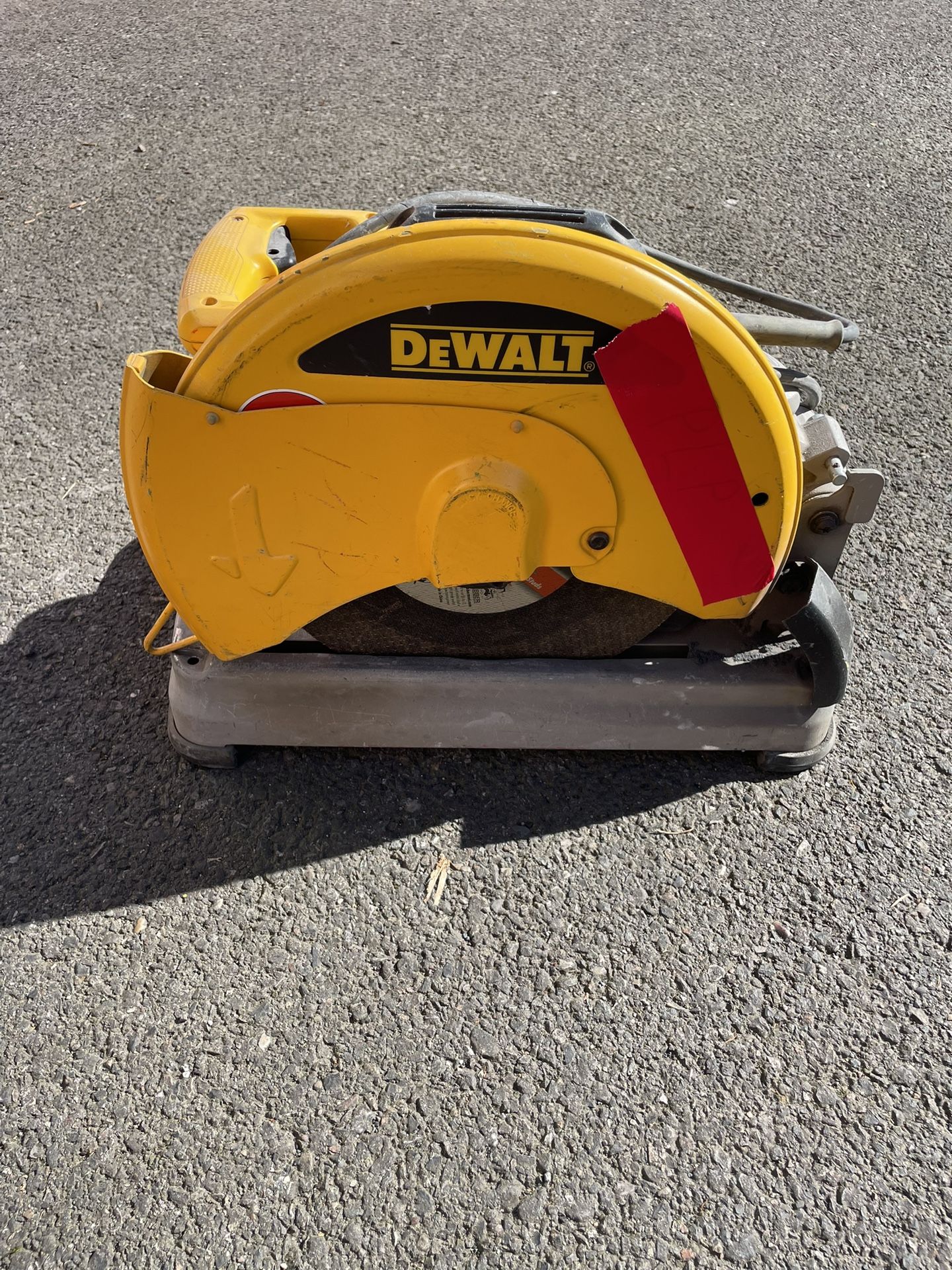 Dewalt Heavy Duty Chopsaw DW871