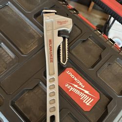 Milwaukee Tools 14 in. Aluminum Pipe Wrench