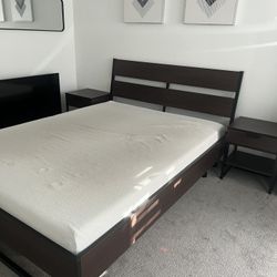 Queen - Bed Frame and 2 Nightstands 