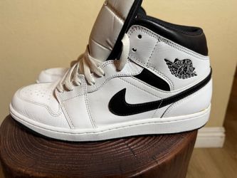 Nike Air Jordan 1 Mid White Black Sneakers