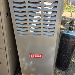 3 ton Bryant natural gas furnace in great condition