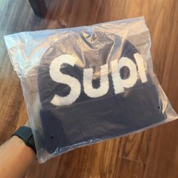 Supreme Big Logo Beanie Navy