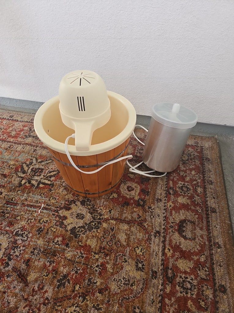 Ice Cream Maker