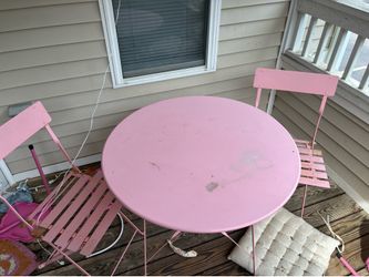 Pink patio set