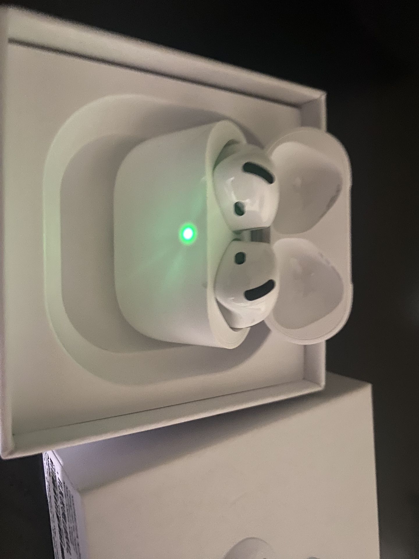 AirPods Gen 4