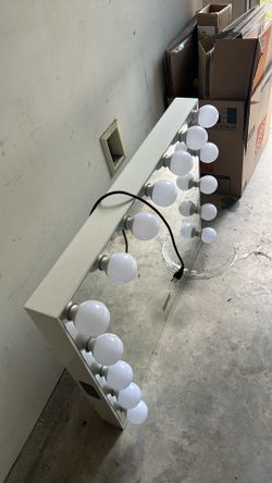 Crown vanity mirror